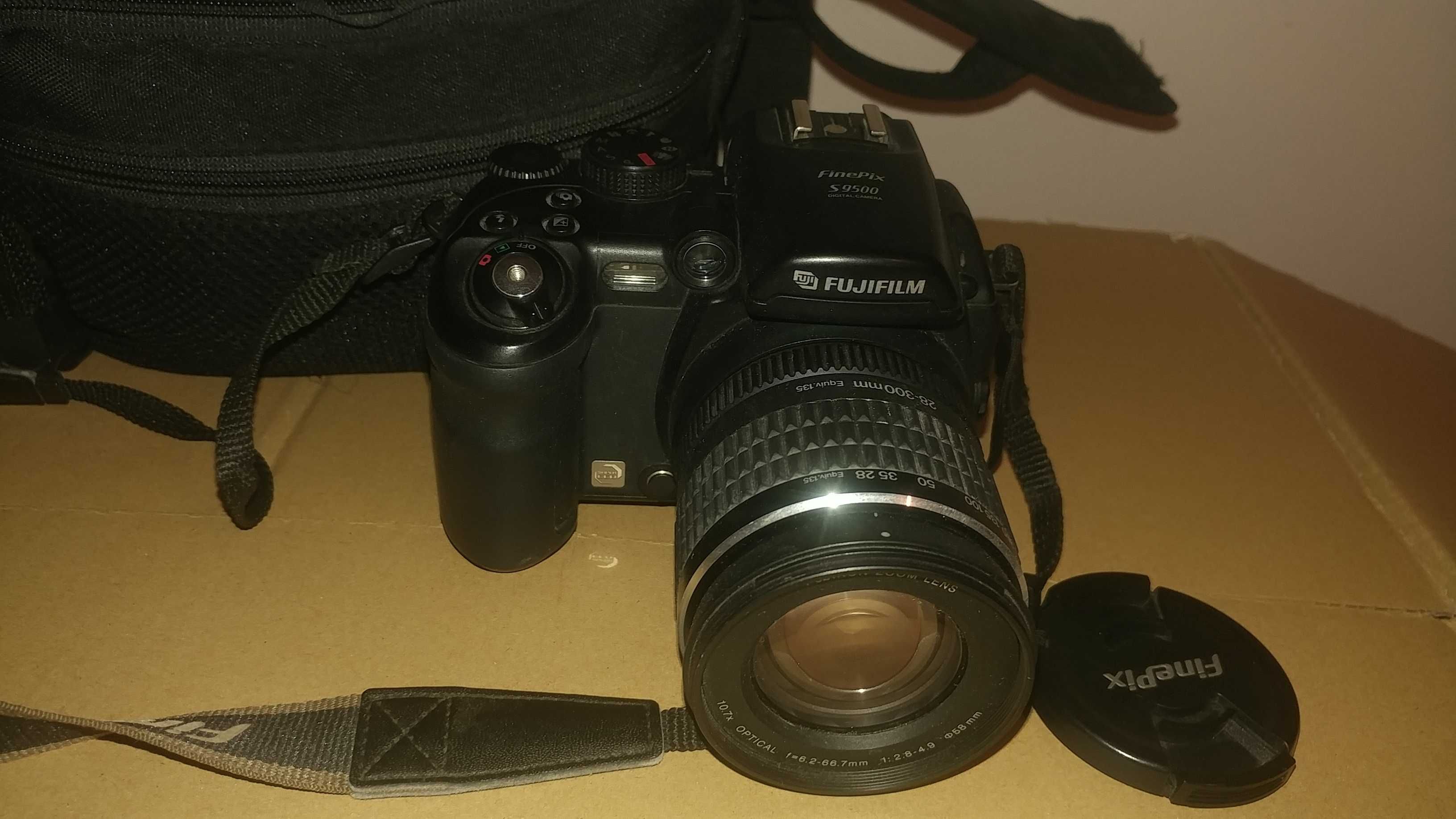 Цифровий фотоапарат Fujifilm FinePix S9500