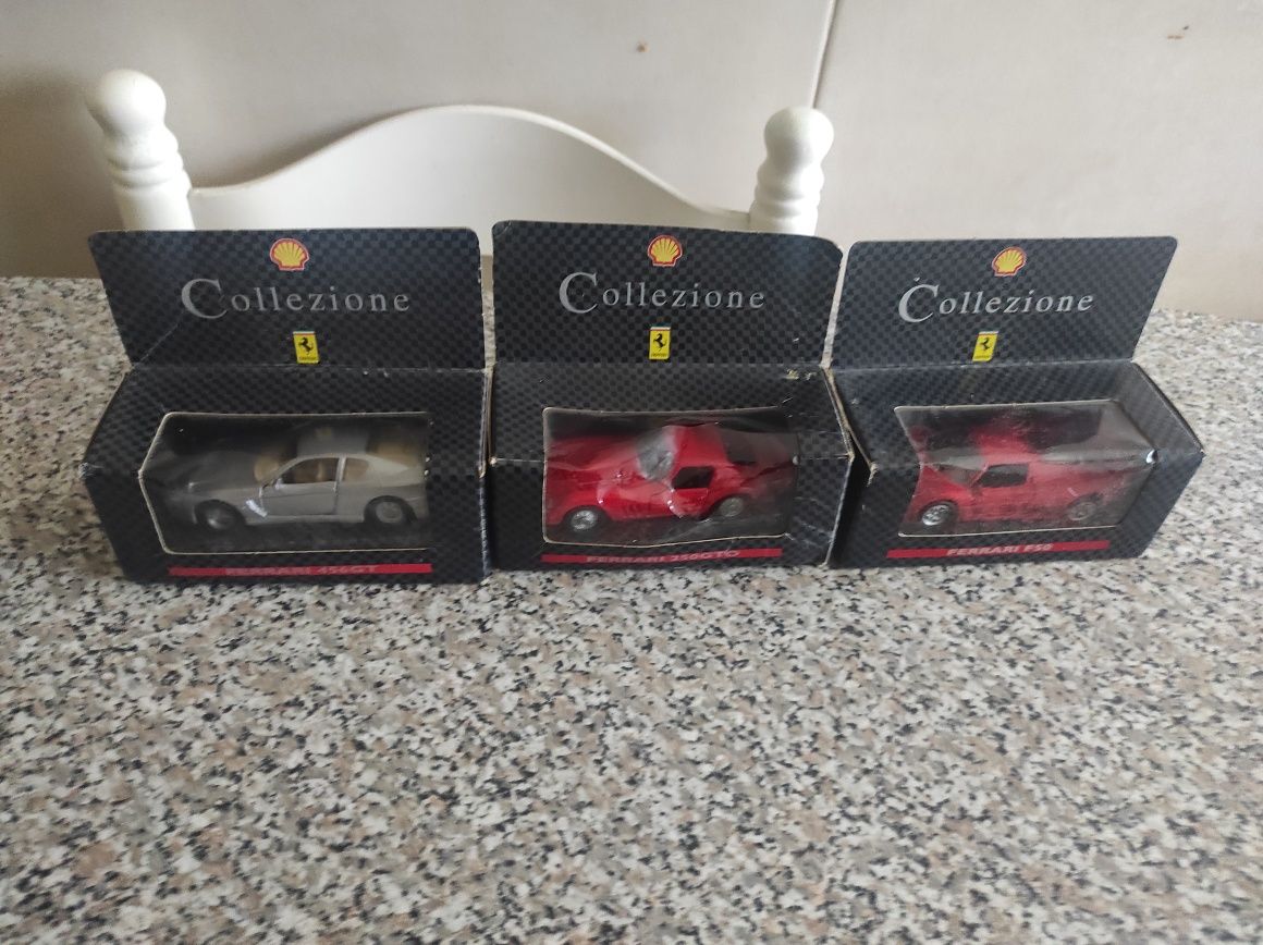 Miniatura de carros da Ferrari