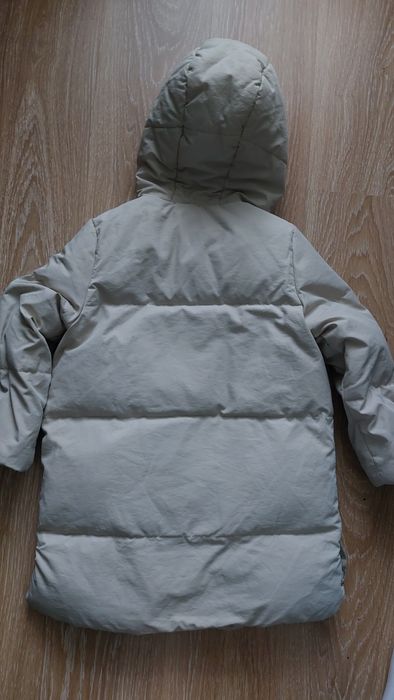 Пухове пальто ZARA на дівчинку 126/128см.