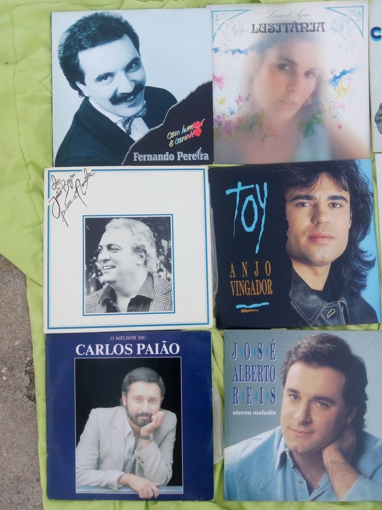 12 discos vinil incluindo Carlos Paião