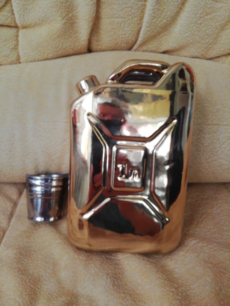 Бутылка-графин-канистра керамическая. 1 Литр
