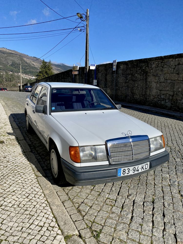 Mercede 200d 1985 com 178 Mil Km