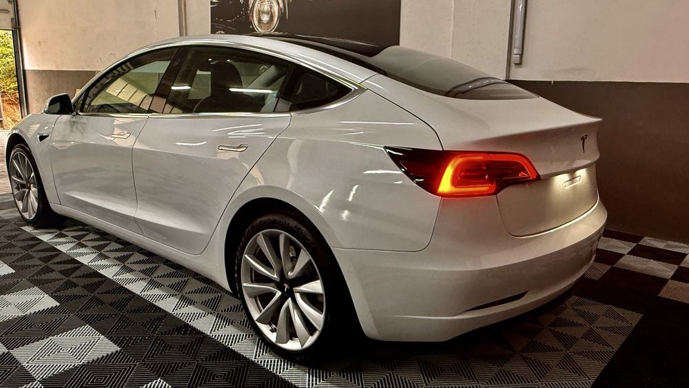 Tesla Model 3, Nacional 328cv de 2020 iva dedutivel