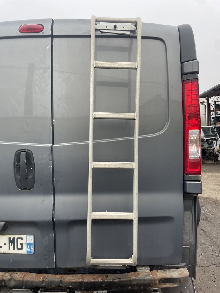 Drabinka drzwi tyl podest Renault Trafic Opel Vivaro części