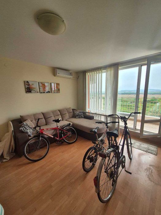 Дешевая квартира в Болгарии с ремонтом - студия плюс спальня...