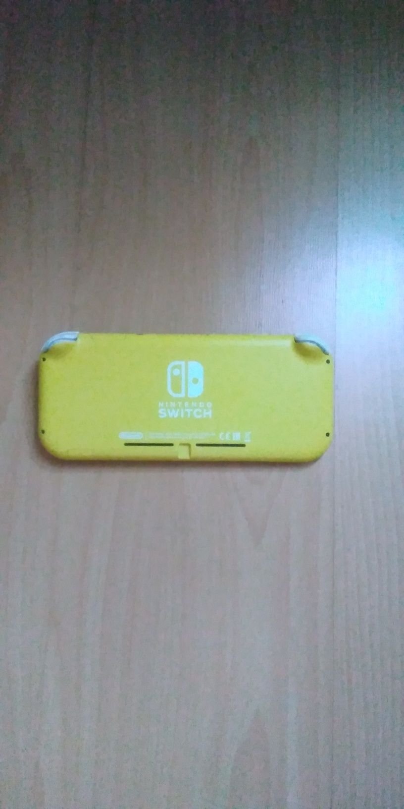 Nintendo switch amarela