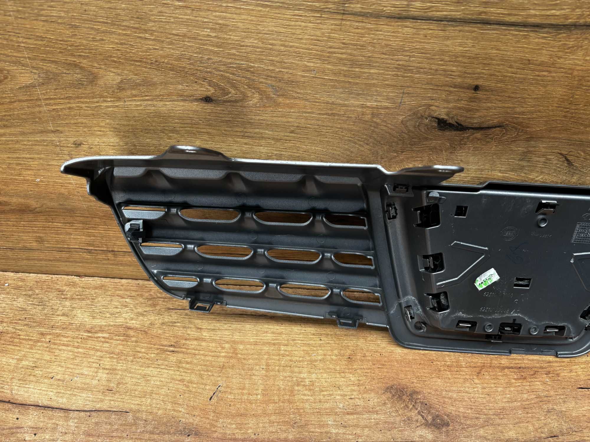 Grill atrapa zderzaka Nissan Qashqai