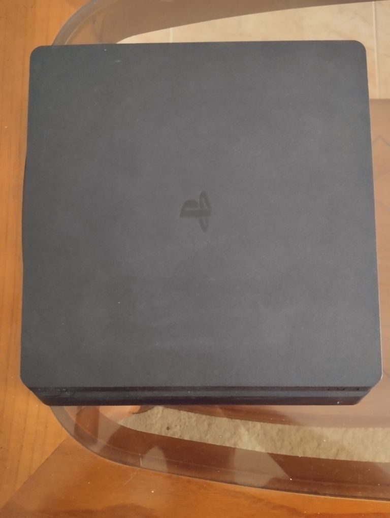 PlayStation 4 Slim 1tb