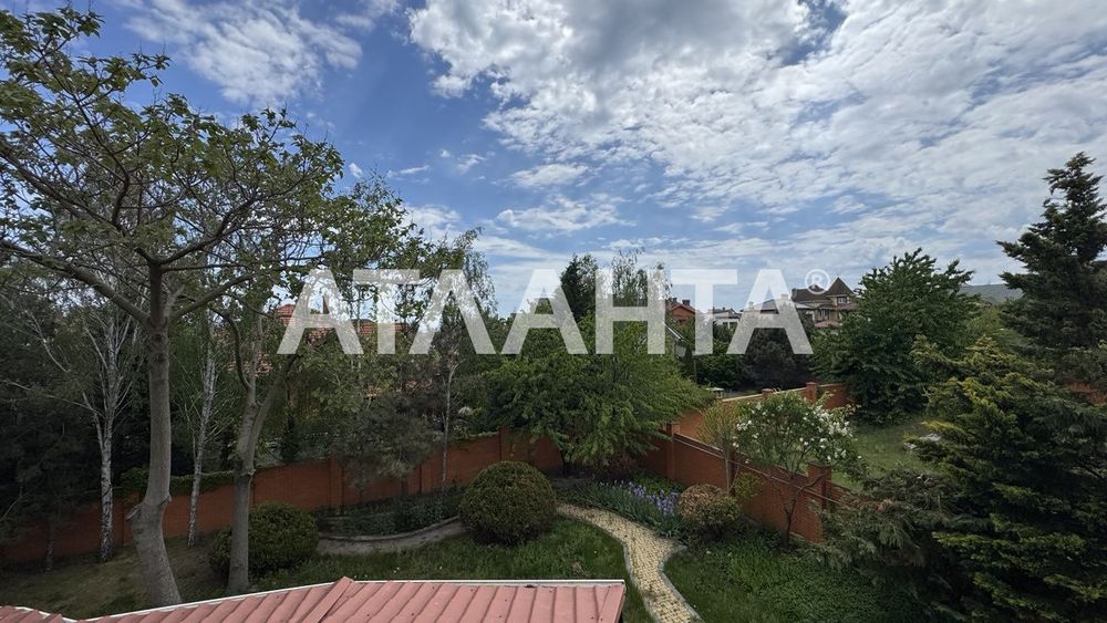 Дом у моря в охраняемом жилом массиве Совиньон