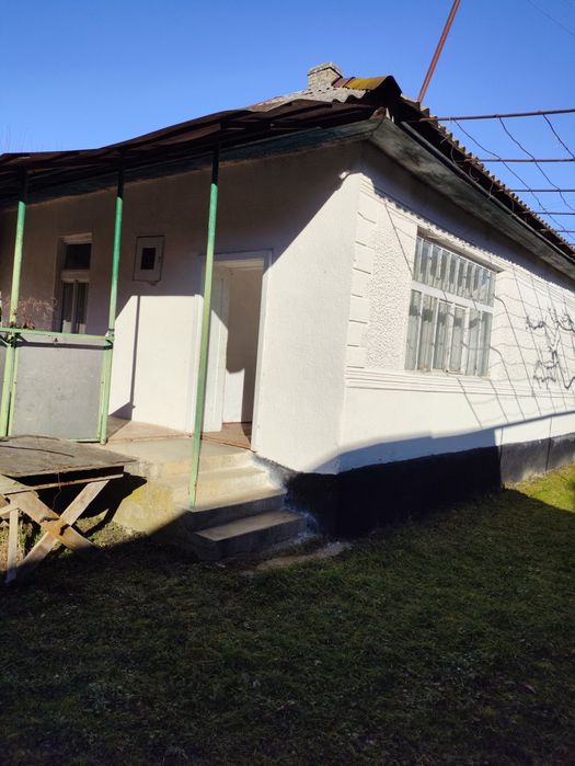 Продається будинок поблизу м.Свалява