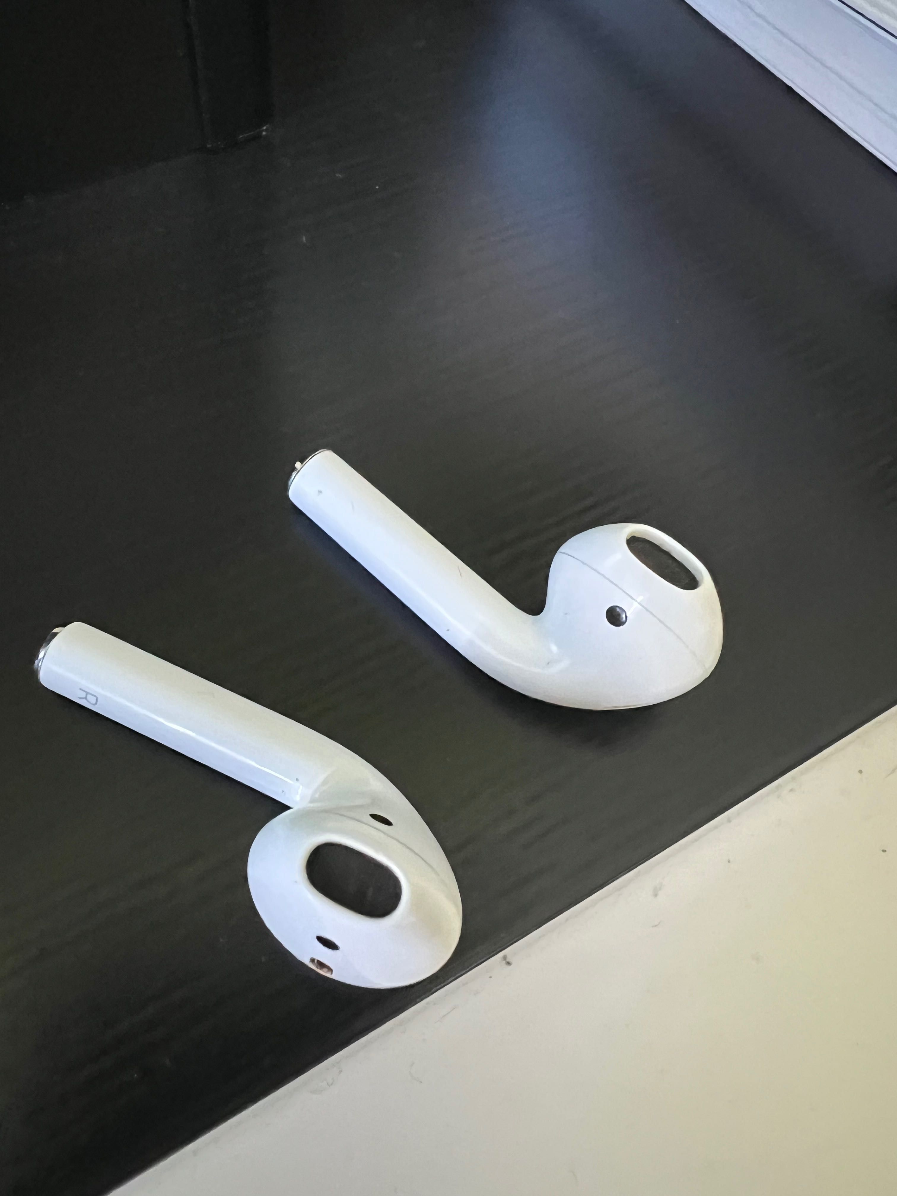 AirPods 2 geração usados em bom estado