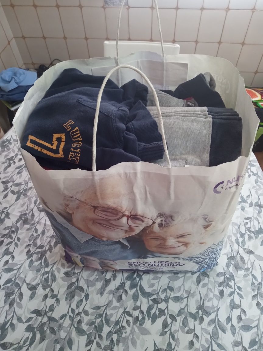 Roupa criança 4-7 anos - MUITA