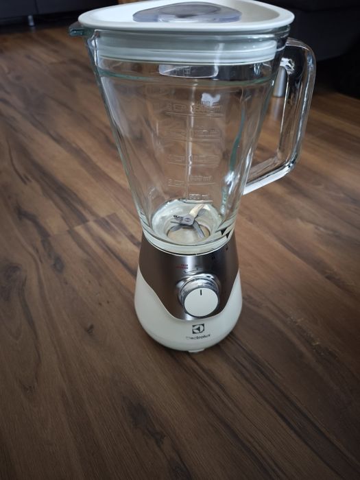 Blender kielichowy Elektrolux