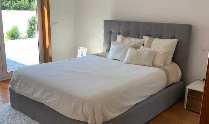 Camas de Casal Estofadas de Luxo 199€ Disp. em Várias Cores! 190x140m!