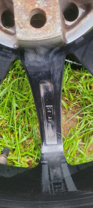 Alufelgi MOMO 18 cali 5x112 ET35 8.0J VW Audi Skoda