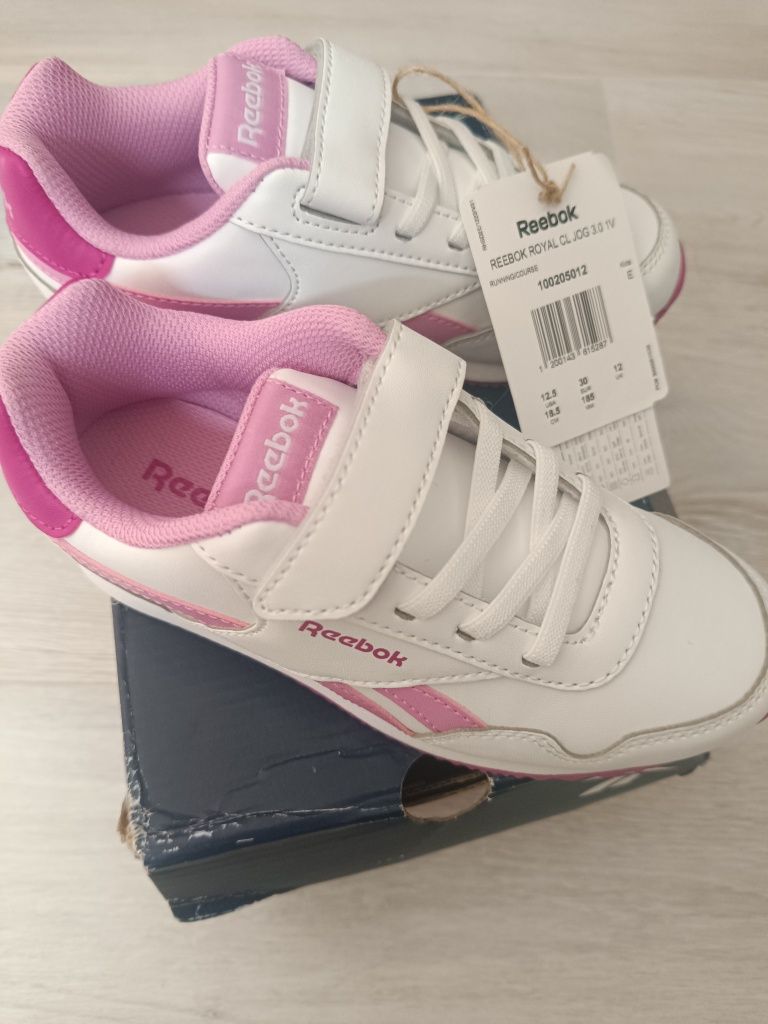 Tênis Reebok para menina novos tamanho 30