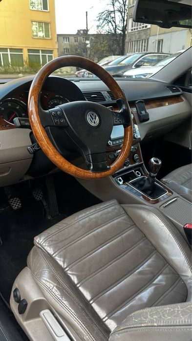 Продам Passat B6,ТОП комплектація,Авто у Львові.