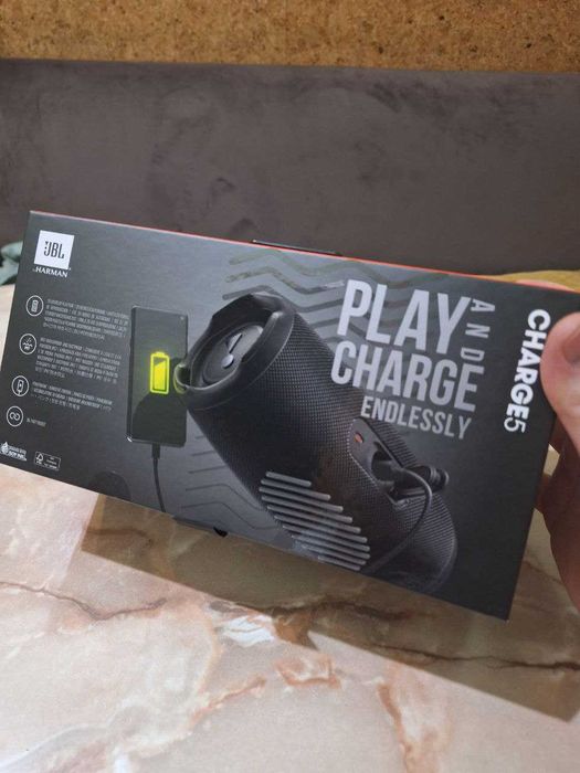 Продам портативну колонку JBL Charge 5 (Black)