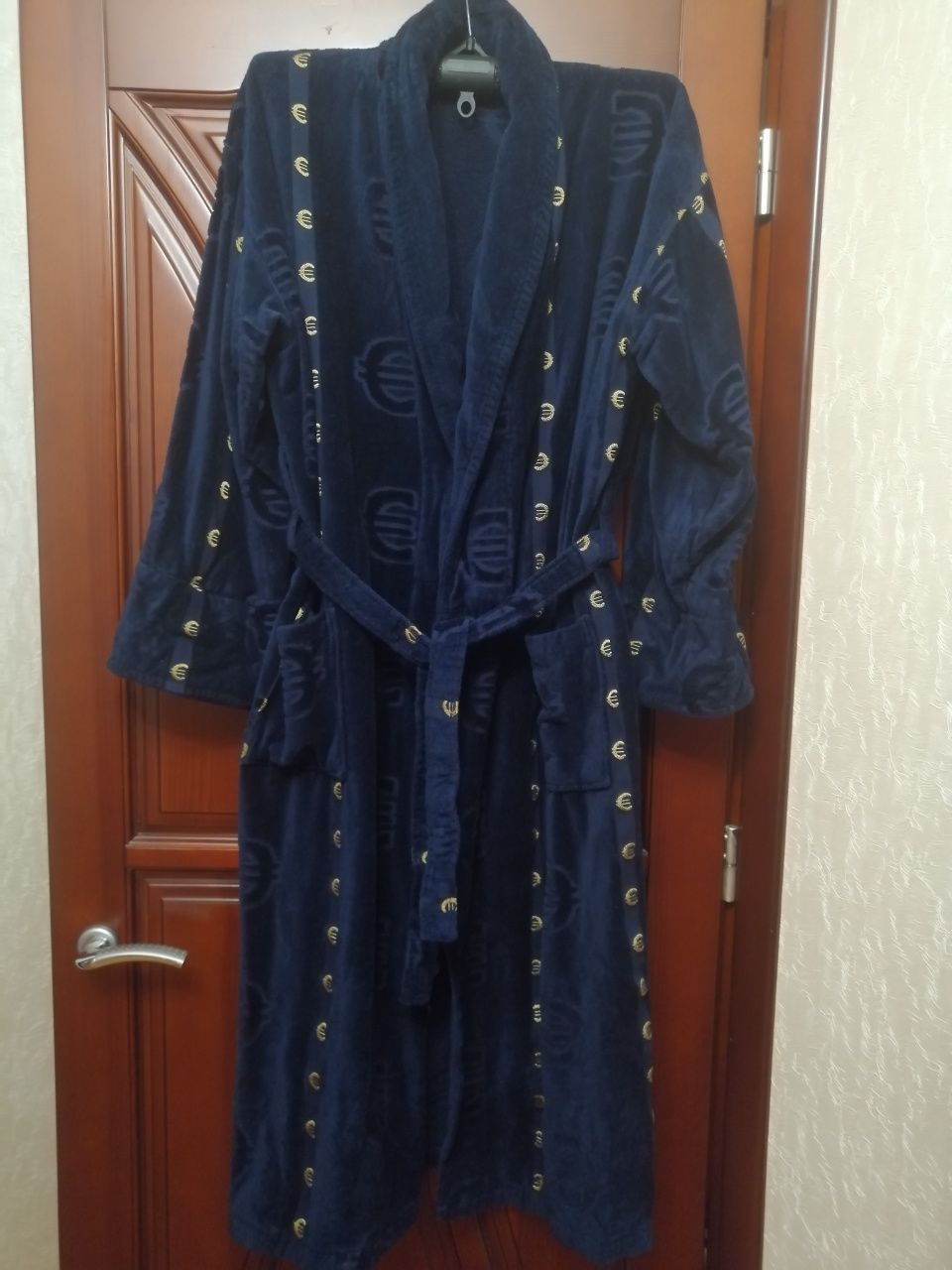 Халат махровый,новый.