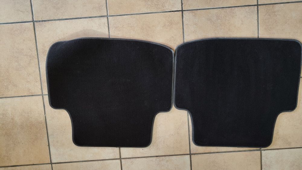 Dywaniki tylne Passat B8