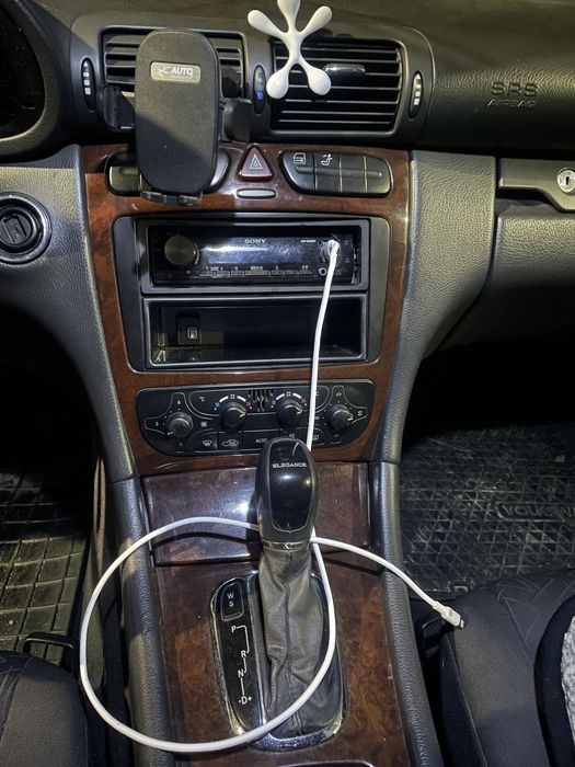 Mercede Benz c200 w203 2000рік 2.0компрессор