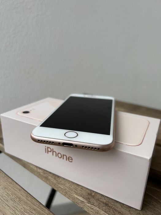 IPhone 8 - 64GB (desbloqueado)