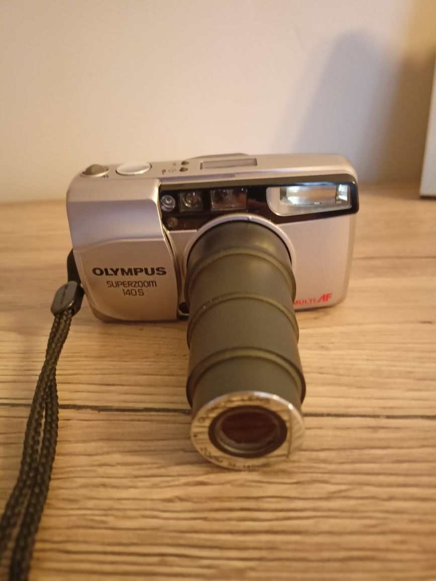 Aparat analogowy Olympus 140 S zuperzoom