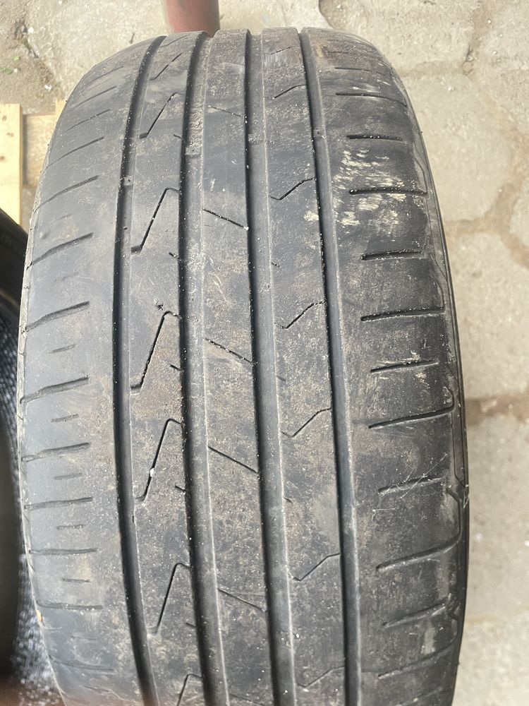 Komplet opon Hankook Prime 3 215/55 R17