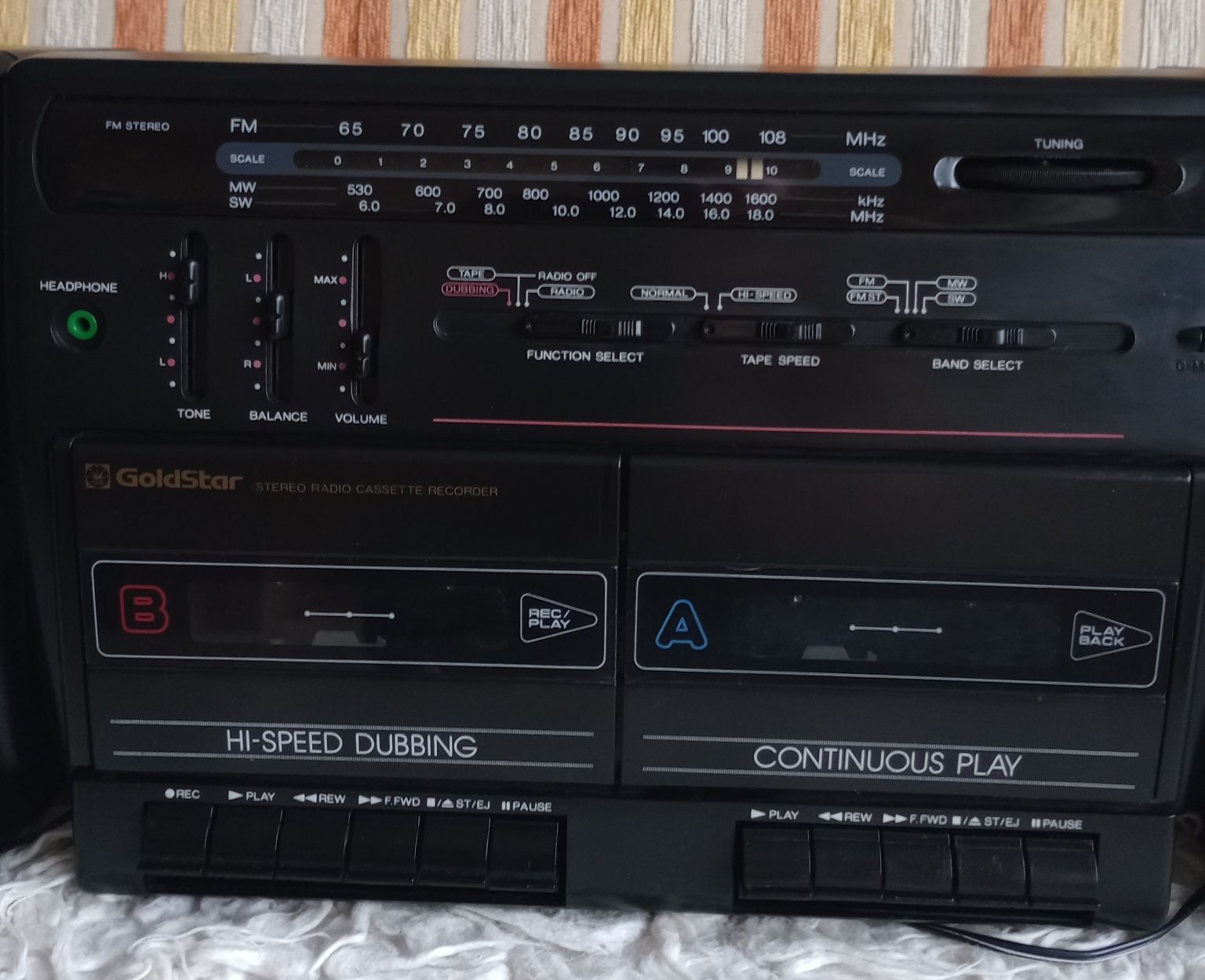 Винтажная магнитола Gold Star, 1991г., чистая Корея.