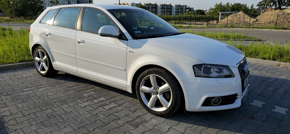 AUDI A3 8P 1.6 TDI 2010r