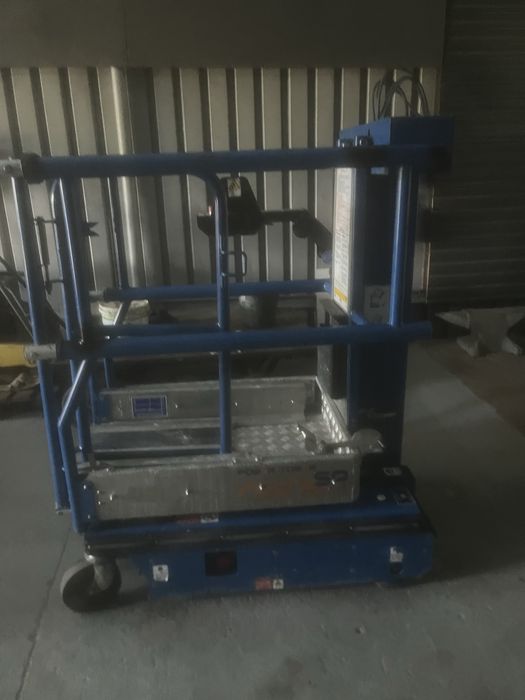 Podest podnosnik platforma samojezdna