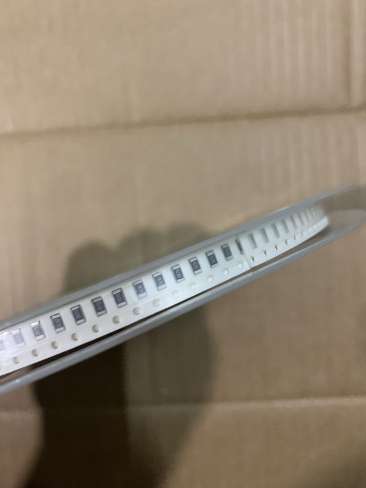 Резистор smd Vishay crcw12062r70fktabc 5000шт