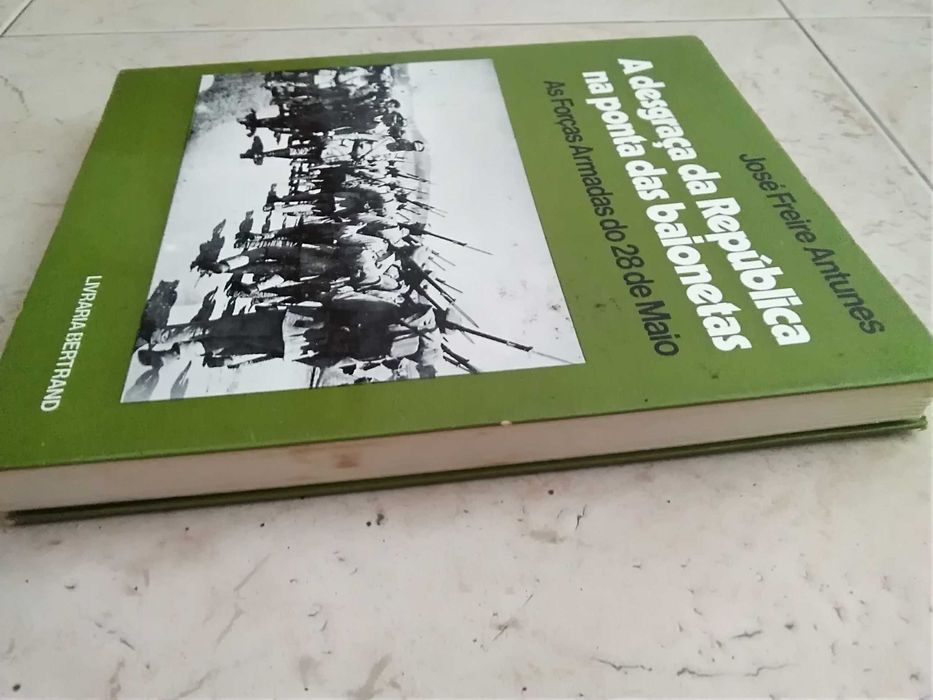 A Desgraça da República na Ponta das Baionetas