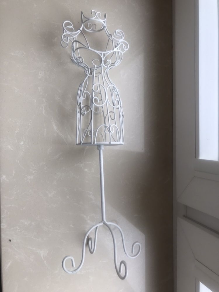 OKAZJA! Almi Decor stojak na bizuterie manekin bialy metal shabby chic