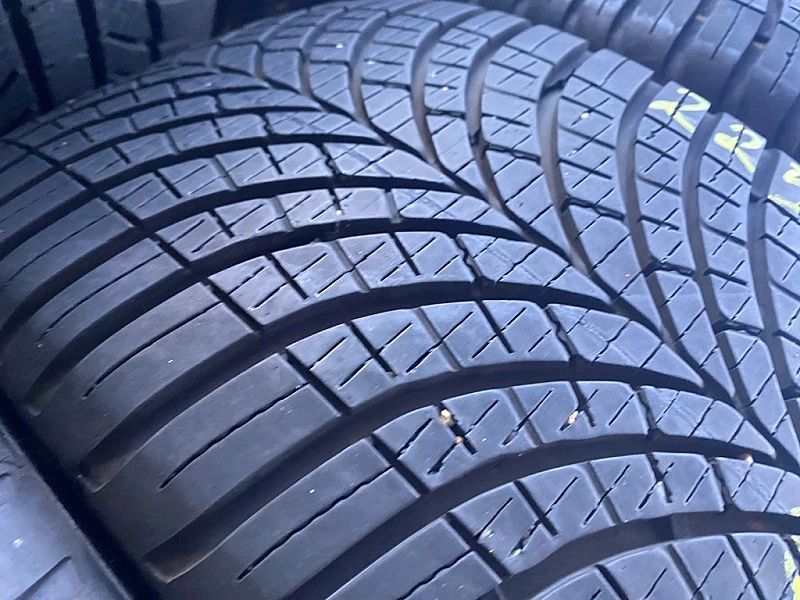 225/40r18 Goodyear Vector 4S gen3_6,2mm_4szt_(8)