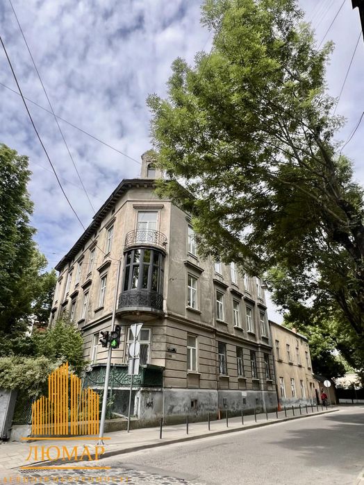 Продам 3-х кім квартиру + приміщення під оренду (25 м.кв.)
