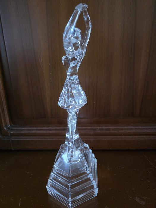Elegancka figurka baletnicy z kryształowego szkła Royal Crystal Rock