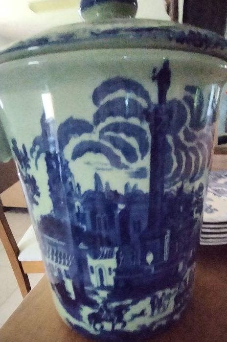 Frasco de biscoitos com tampa