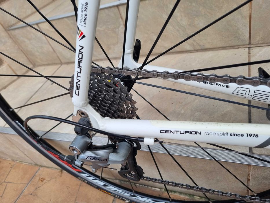 Rower szosowy CENTUURION HYPERDRIVE 4300 - Ultegra
