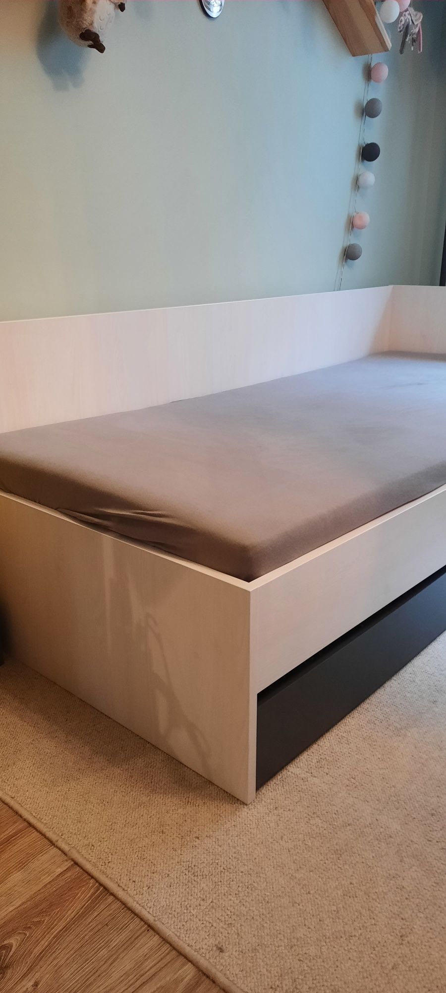 Łóżko z szufladą Nest firmy Vox