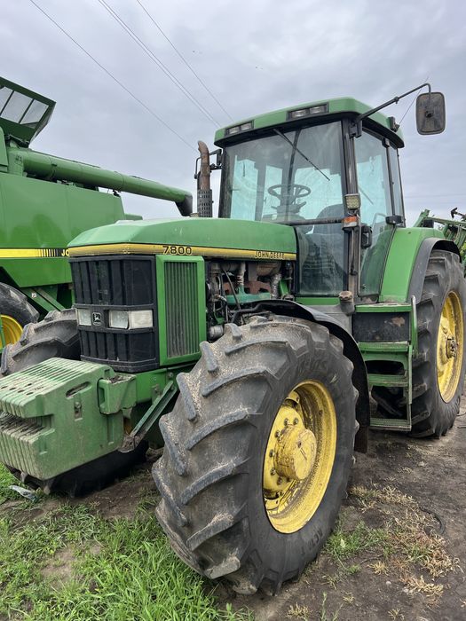 Трактор John Deere 7800