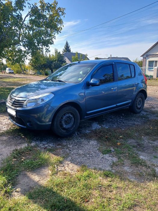 DACIA SANDERO 1.4 бензин 2009 г.