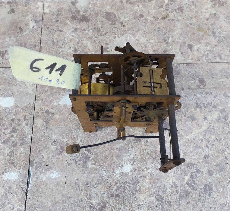 611 Mechanizm starego zegara ściennego Junghans B26 sprawny zabrudzony