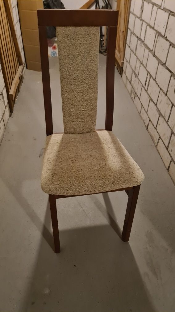 4 eleganckie krzesła stołowe - idealne do jadalni lub salonu