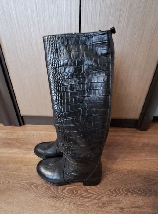 Жіноче взуття, шкіряні зимові чоботи,розмір 36