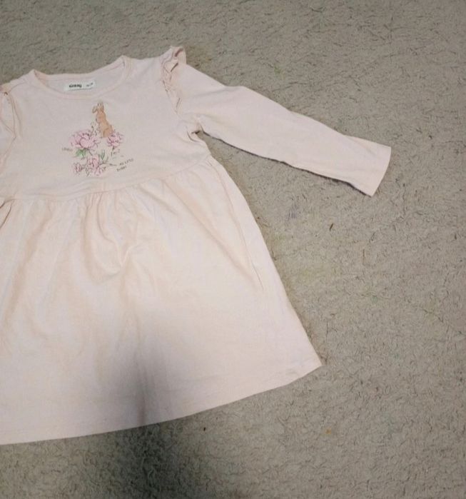 Sukienka z obrazkiem