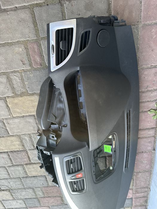 Торпеда передняя панель консоль Renault Megan 3 Рено Меган 3