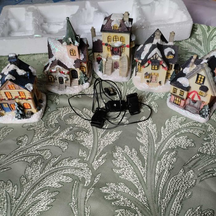 Різдвяні іграшки композиції