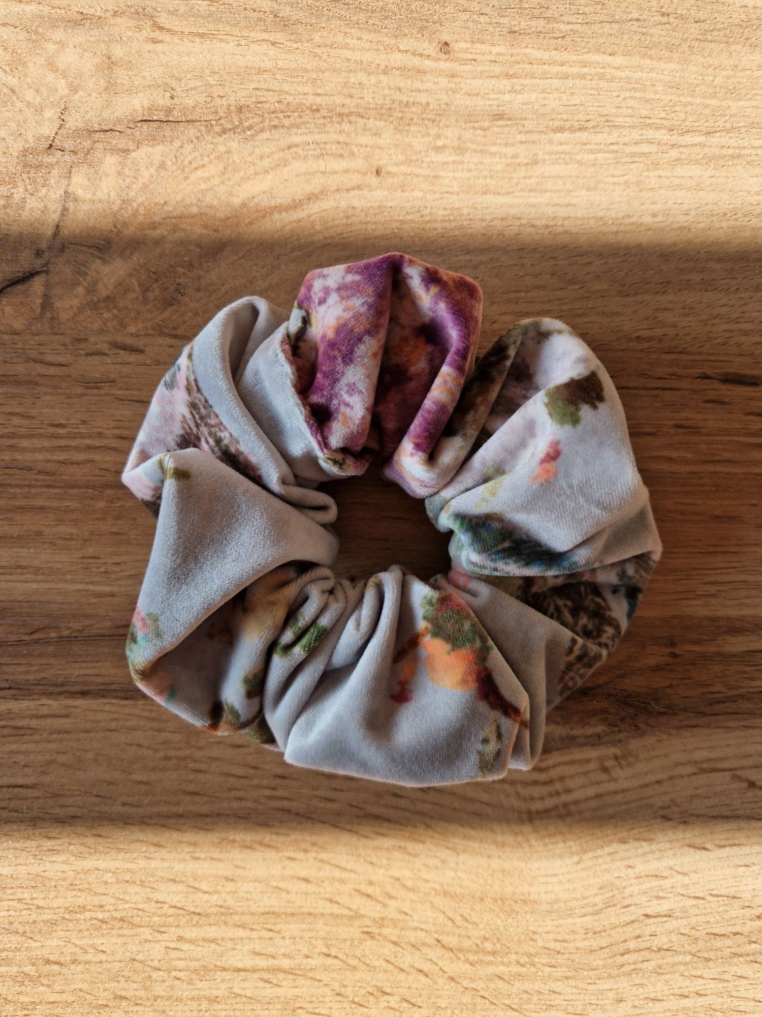 welurowa scrunchie do włosów handmade gumka do włosów prezent