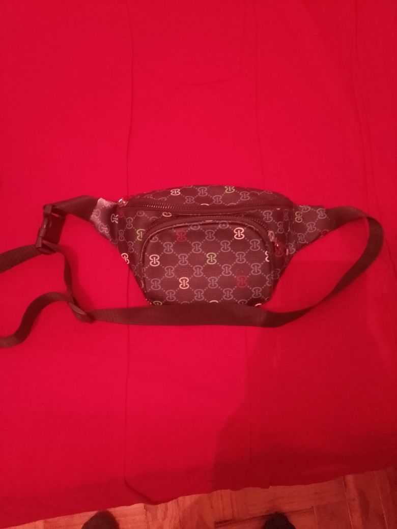 Vendo minha bolsa quase nova